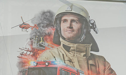 Feuerwehr löscht in 30 Minuten Wiese Am Sonnenborn