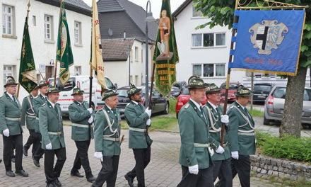 Schützenfest-Abrechnung mit Großem Zapfenstreich