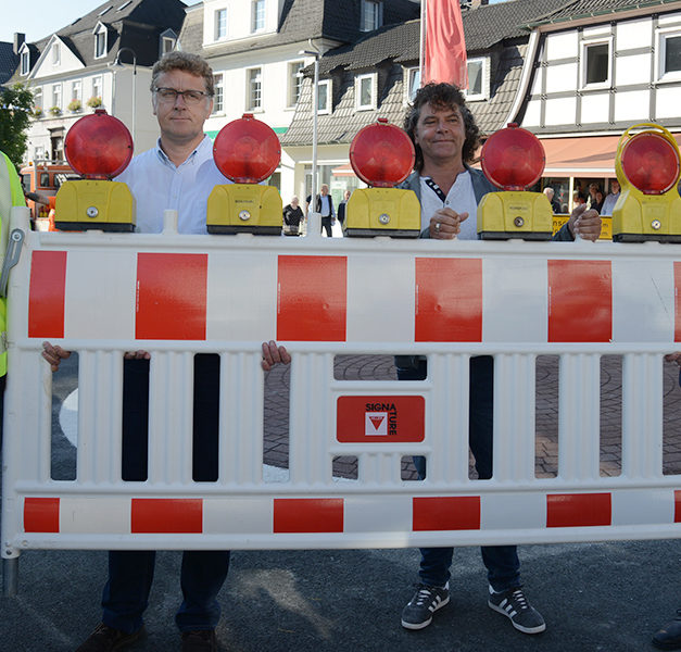 Mini-Kreisel ist offen – Bürgermeister: „Operation am offenen Herzen ist hervorragend gelungen“