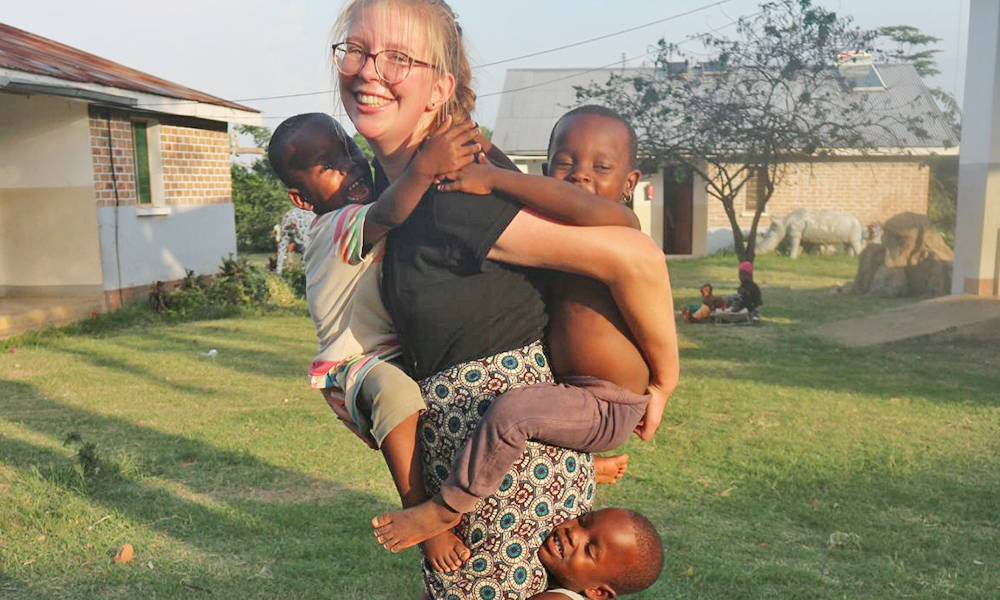 „Josi“ Aengenheyster erlebt viele Glücksmomente durch 50 afrikanische Waisenkinder