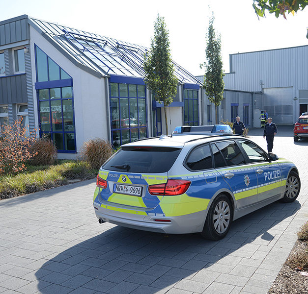 Geplatzer Hydraulikschlauch löst Großalarm in Firma Rickmeier aus