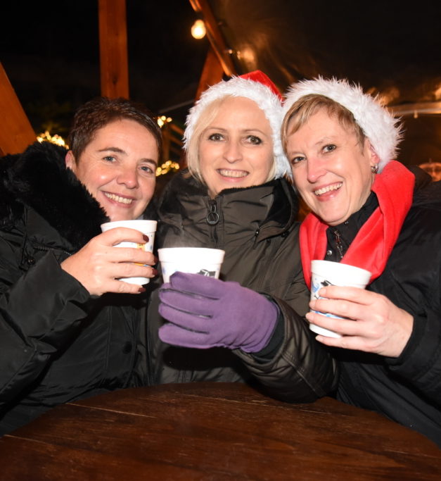 Großartige Stimmung: Bilderbogen vom Balver Weihnachtsmarkt am Samstagabend