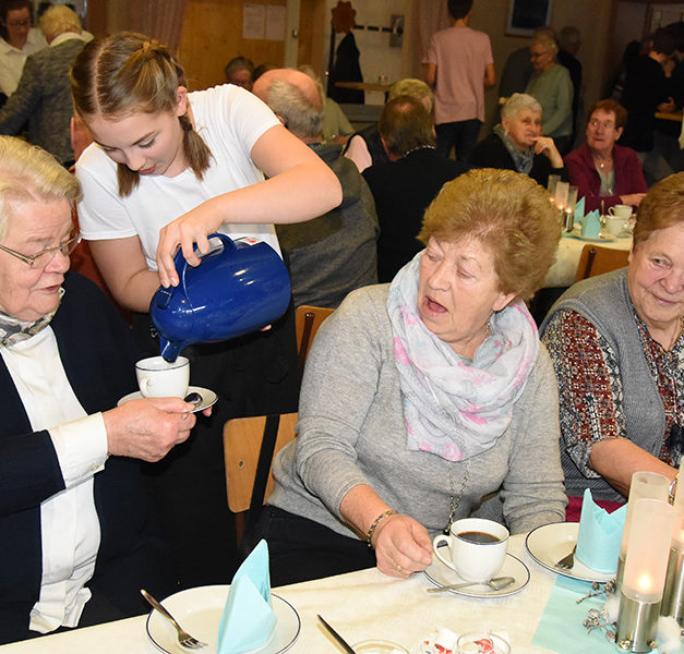 38 Firmlinge lassen 170 Augen strahlen