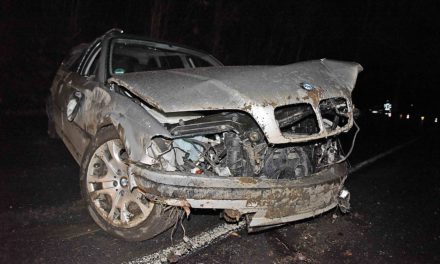 BMW-Fahrer bei Unfall auf der B 229 in Balve schwer verletzt