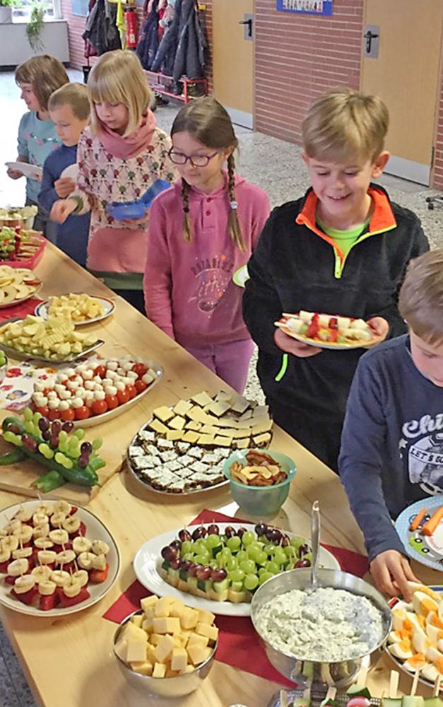 „Gesundes Frühstück“ begeistert Kinder der Garbecker Grundschule