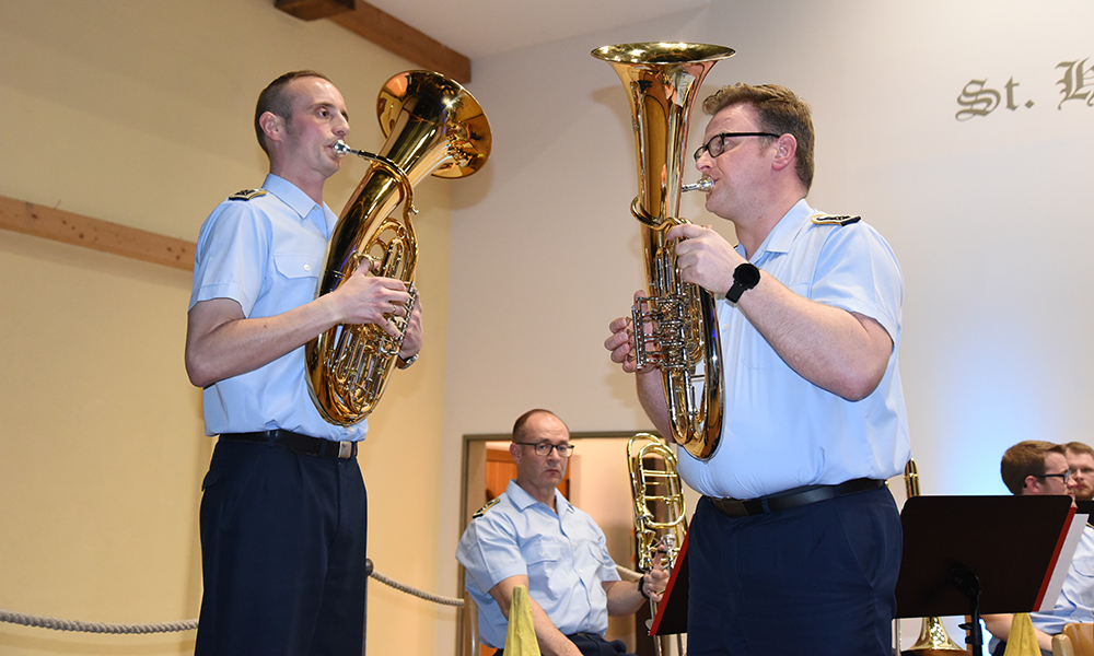 „Egerländer“ des Luftwaffenmusikkorps lösen Beifallssturm in Beckum aus