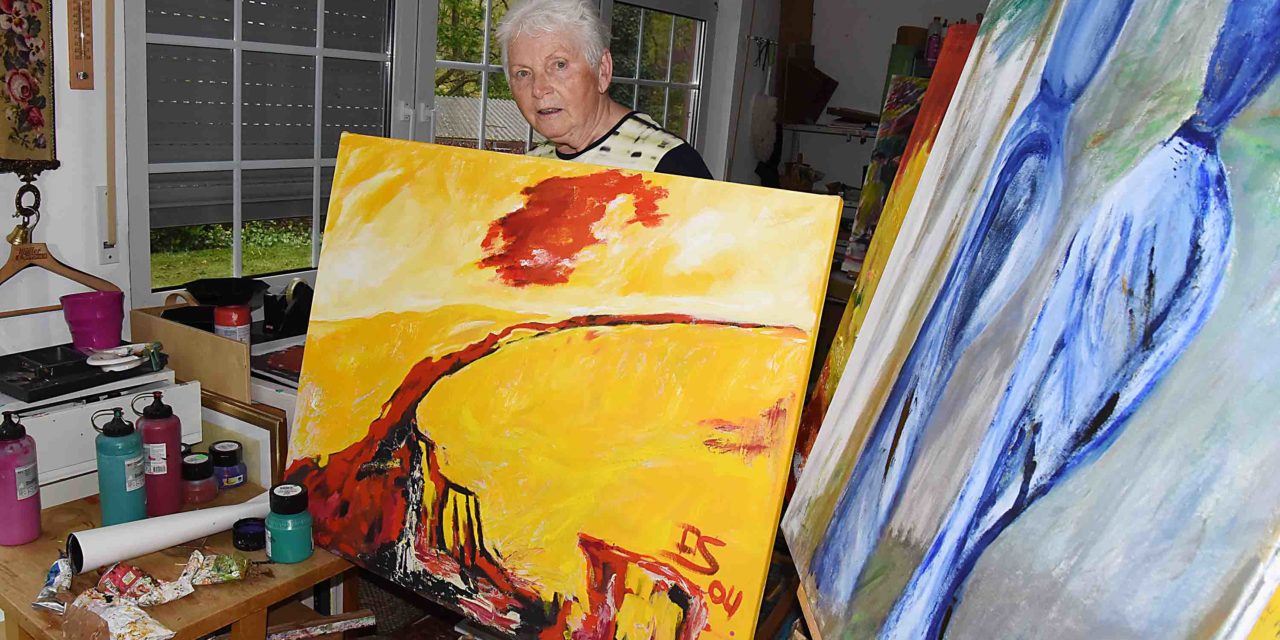 Malerin Anneliese Schmitz stellt bei neuen Weinen ihr Lebenswerk vor