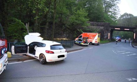 Unfall Hönnetal: Alkoholisierter Fahrer stellt sich der Polizei