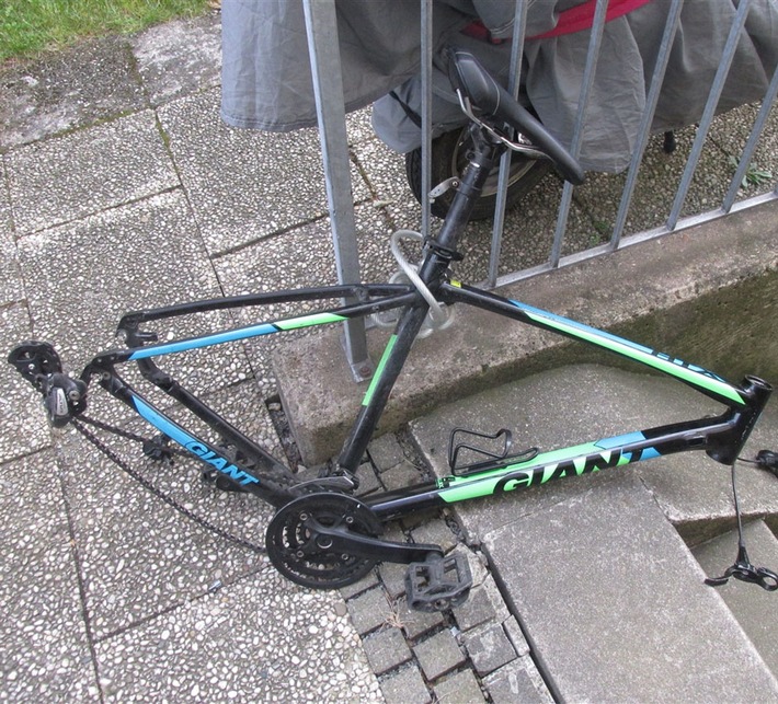 Fahrrad komplett ausgeschlachtet HÖNNEZEITUNG Aktuelle