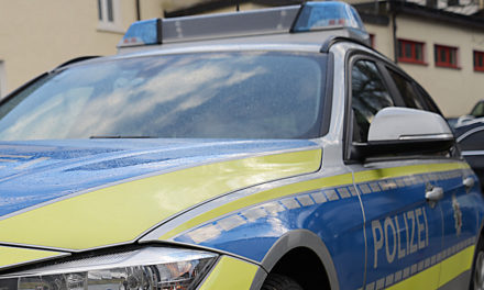 Polizei holt 3-Promille-Fahrer hinterm Lenkrad hervor