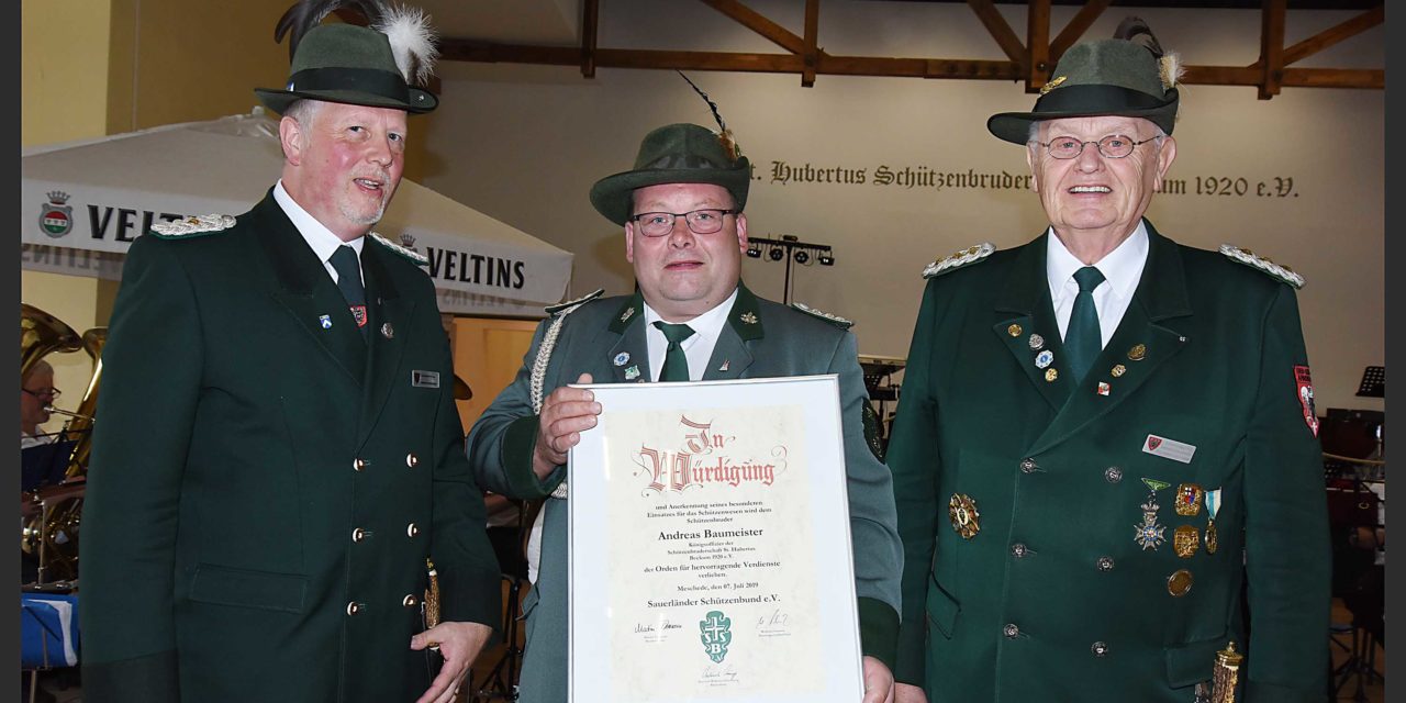 EILMELDUNG: Königsoffizier Andreas Baumeister mit höchstem SSB-Orden ausgezeichnet