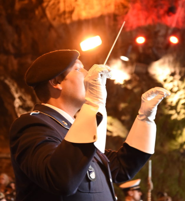 FOTOGALERIE: Ausgezeichneter Zapfenstreich rührt Schützenfestgäste zu Tränen