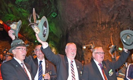 ABRECHNUNG: Bruderschaft Balve freut sich über satten Gewinn beim Schützenfest