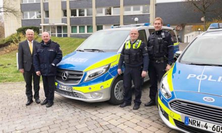 Freude über neue Streifenwagen – HSK-Polizei wird technisch modernisiert