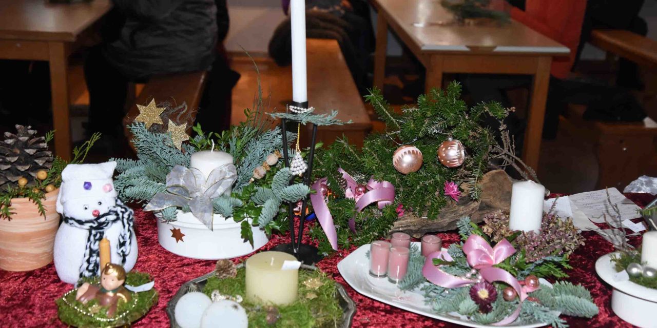 Attraktiver Eisborner Adventsmarkt in Farbe