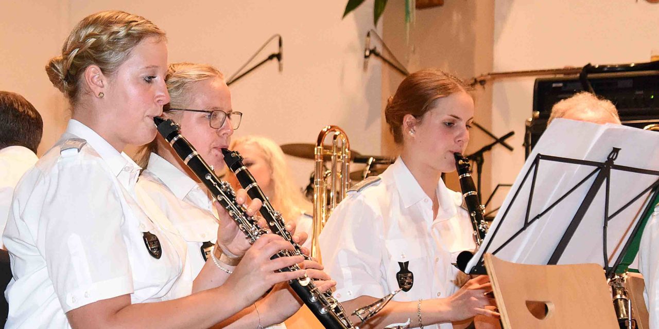 Musikverein Garbeck spielt am Sonntagmorgen in der Pfarrkirche Hl. Drei Könige