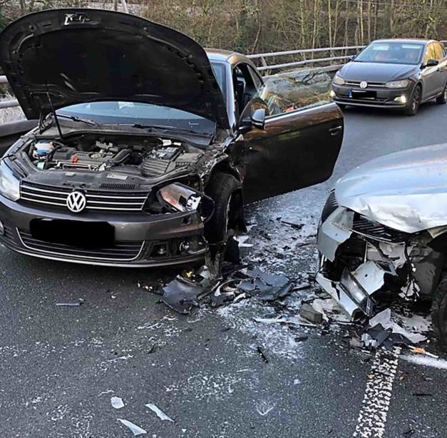 Pkw-Fahrer aus Menden ist für Crash im Hönnetal verantwortlich