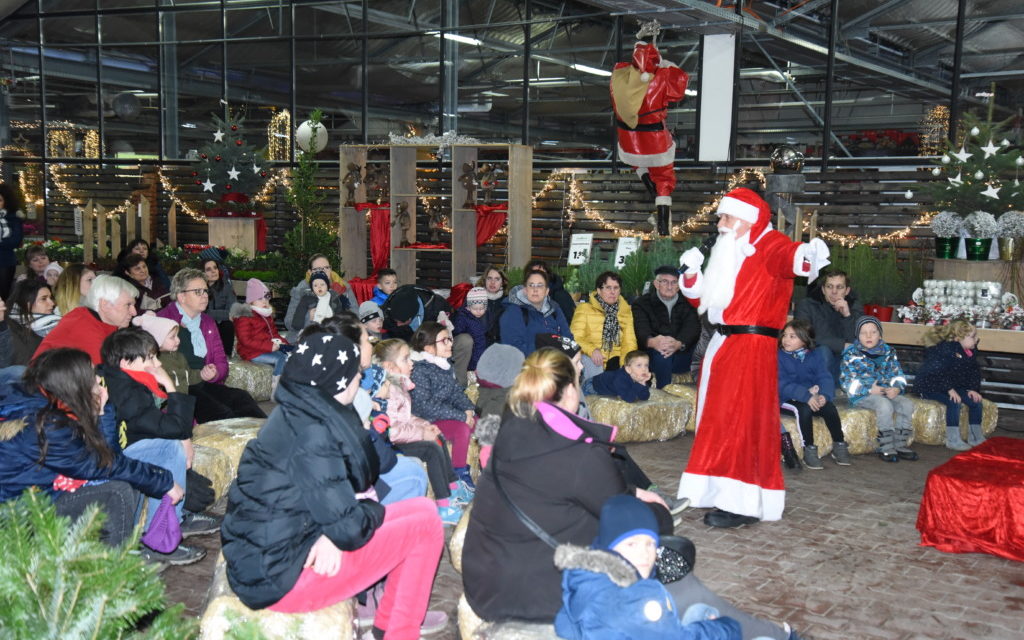 Hagebaumarkt: Nikolaus erzählt Kindern spannende Geschichte