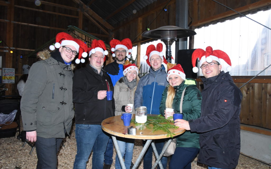 Bilder vom prächtigen Weihnachtsmarkt in Affeln – Teil 1