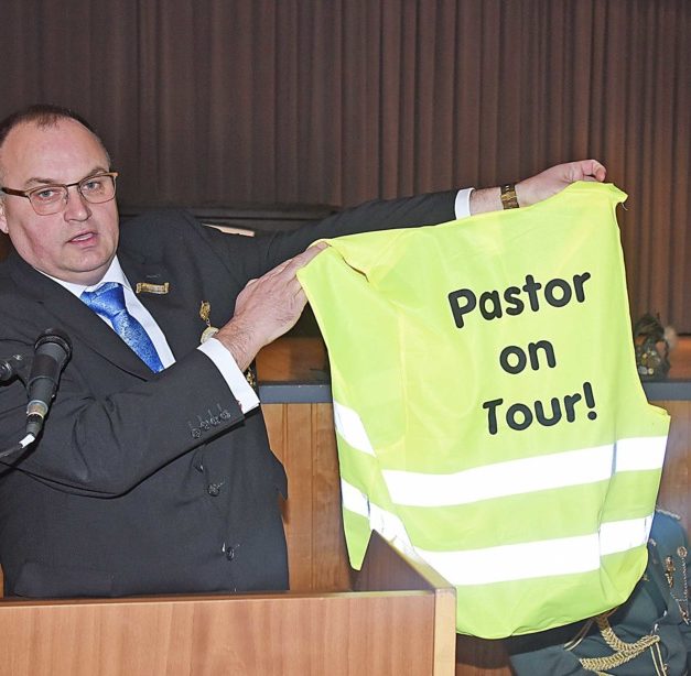 Pastor im „Gelben Trikot“ on Tour