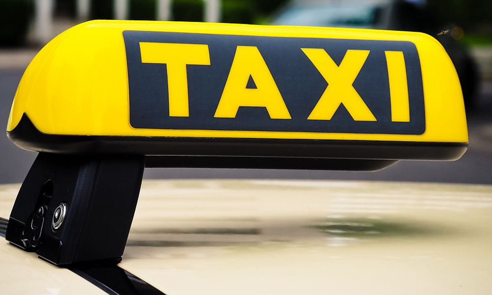 Taxifahrer fährt Kunden trotz Drohung vom Kaisergarten nach Werdohl