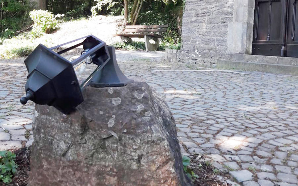 Nach Party: Vandalen zerschlagen Leuchten an der Piuskapelle