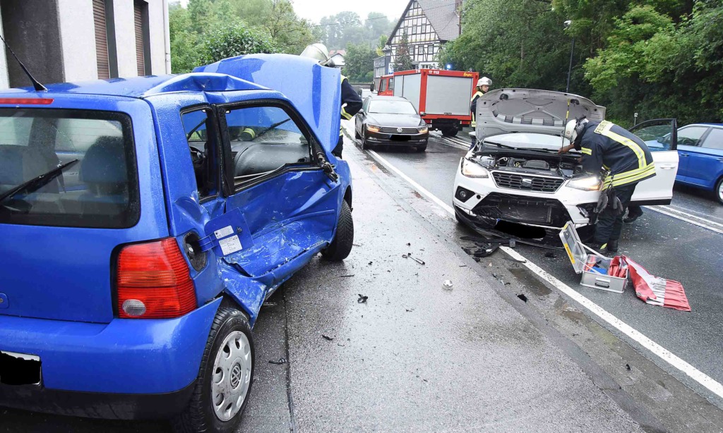 Neuenraderin Verursacht Crash Auf B 515 – Bürgermeister Zeuge – HÖNNE ...