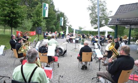 IMPRESSIONEN vom gemütlichen Beisammensein mit Schützenfestmusik