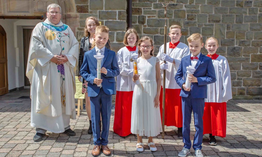 St. Blasius Balve: Drei Kinder gehen erstmals zum Tisch des Herrn