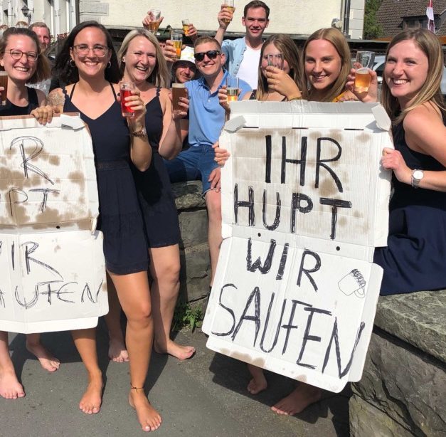 „Schützenfest-Sonntag“ in Balve: „Ihr hupt – wir saufen“
