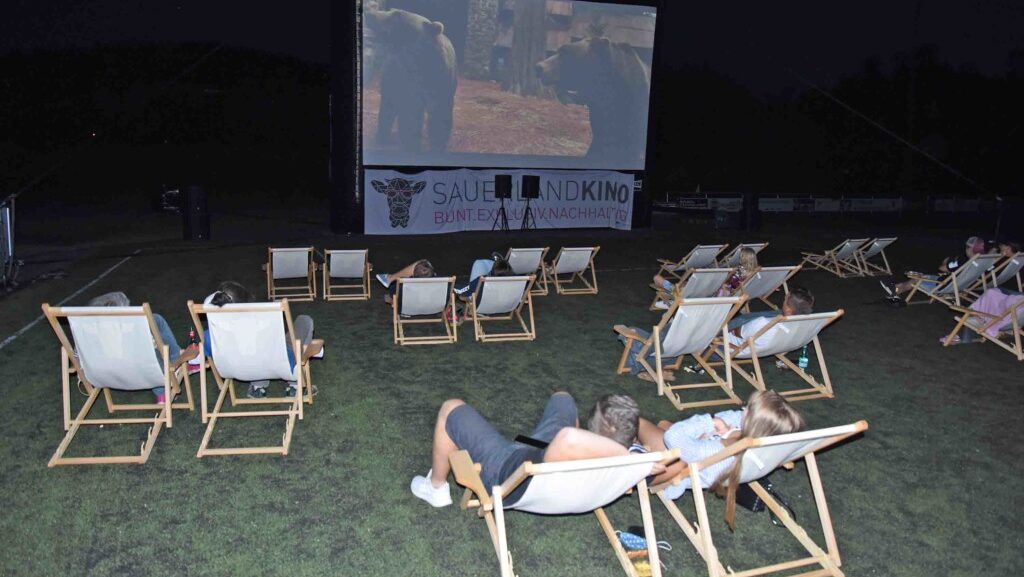 Sauerlandkino am Balver Sportplatz startet
