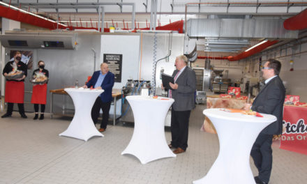 NRW-Arbeitsminister Laumann lobt Goldbäckerei Grote auch für duale Ausbildung