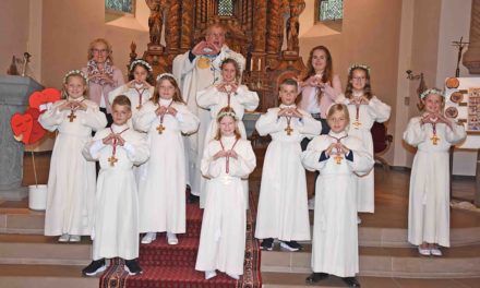 Feierliche Hl. Messe für 10 Erstkommunionkinder in St. Blasius Balve