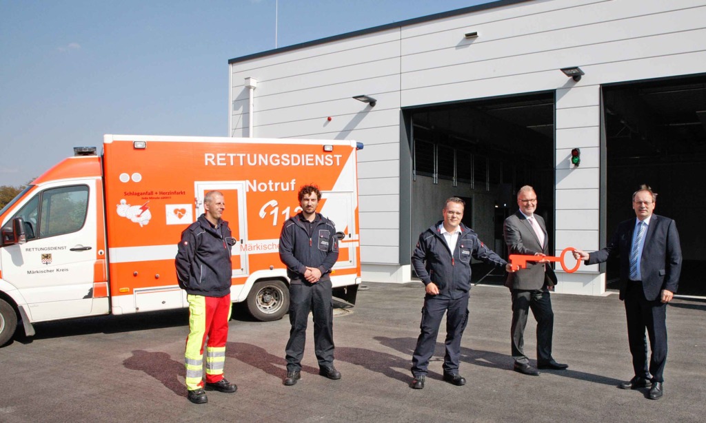 Krankenwagen wechselt aus der Wache Balve in 2,3-Mio. Euro teure Vorzeigewache