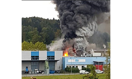 EILMELDUNG: Großbrand in Neuenrade – Giftige Rauchgase in der Luft
