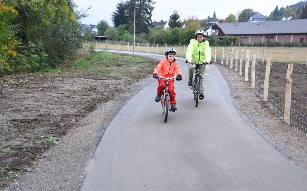 IMPRESSIONEN vom neuen Rad- und Fußweg in der Hönne-Aue