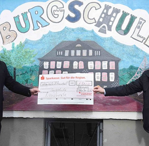 Burgschule Neuenrade freut sich über 1.800-Euro-Spende