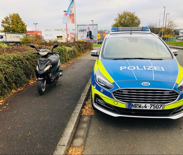 16-jähriger Rollerfahrer stürzt bei Flucht vor der Polizei
