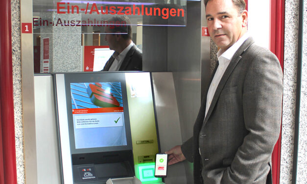 Kontaktlos am Geldautomaten Geld abheben