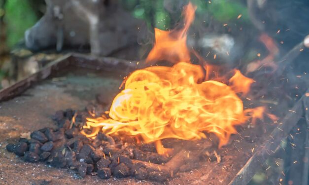 Heißes Feuer und scharfe Klingen – Schmieden ist eine Kunst für sich