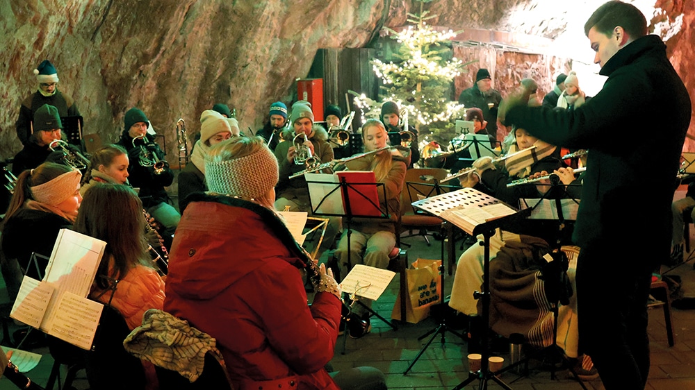 Weihnachtsliedersingen in der Balver Höhle startet jetzt durch