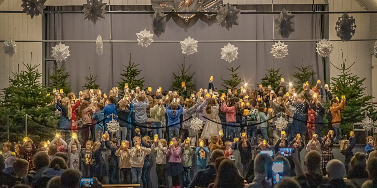 Garbecker Grundschule lud zur Adventsfeier