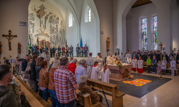 Garbeck feiert Eröffnung ihrer Kirche mit einem großen Fest