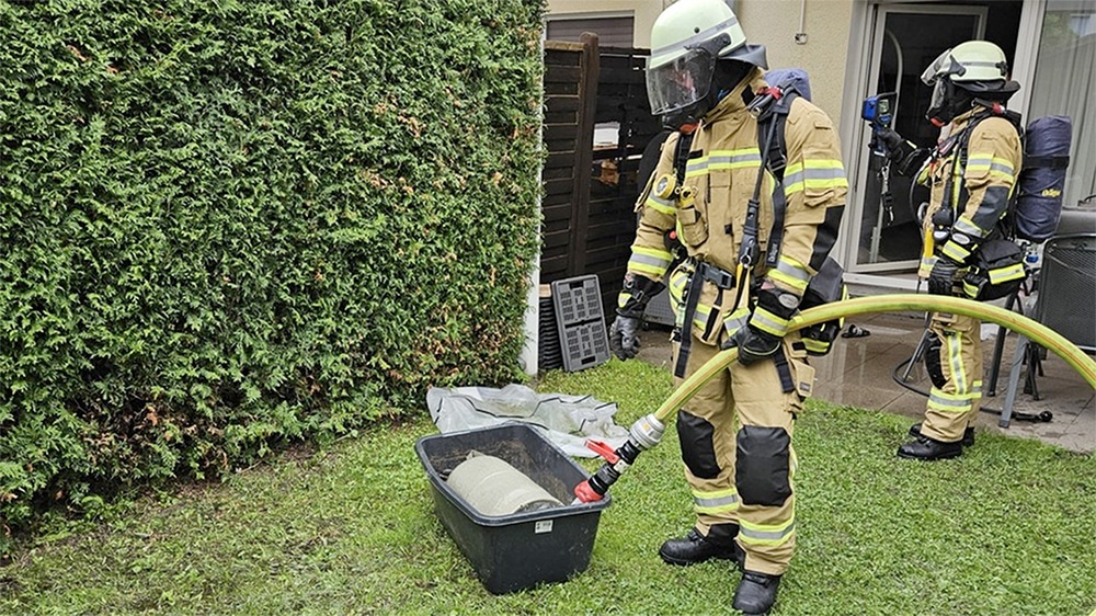 Im Garten brannte ein Gasgrill