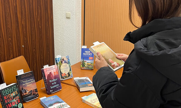 Weihnachtströdel lockte ins Garbecker Pfarrheim