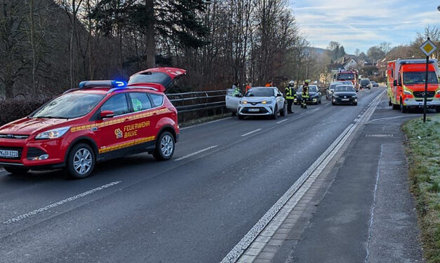 Drei Leichtverletzte bei Unfall in der Helle