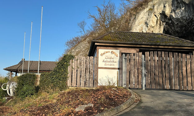 Damentoiletten fast fertig – Im Herbst Kassenhaus