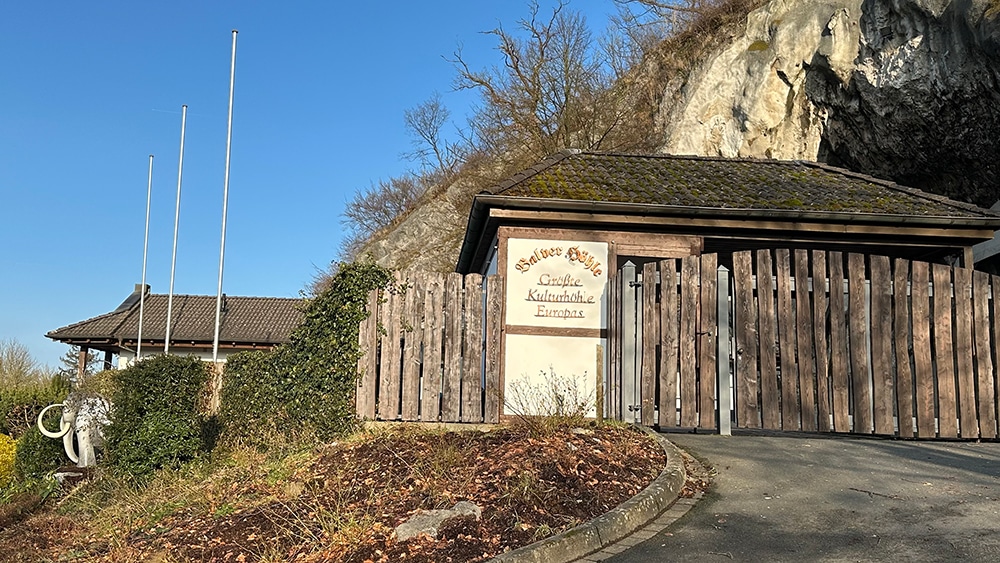 Damentoiletten fast fertig – Im Herbst Kassenhaus