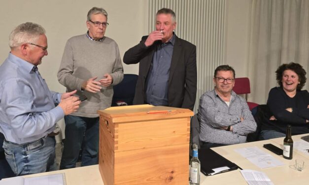 Franz Wieneke bleibt Vorsitzender des Chores Westfalia Langscheid