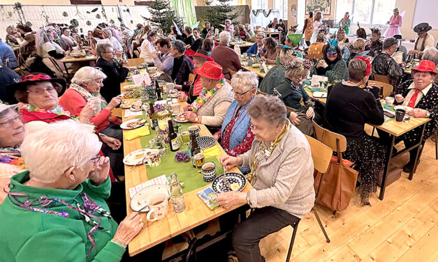 Bunter Frauenkarneval in Beckum